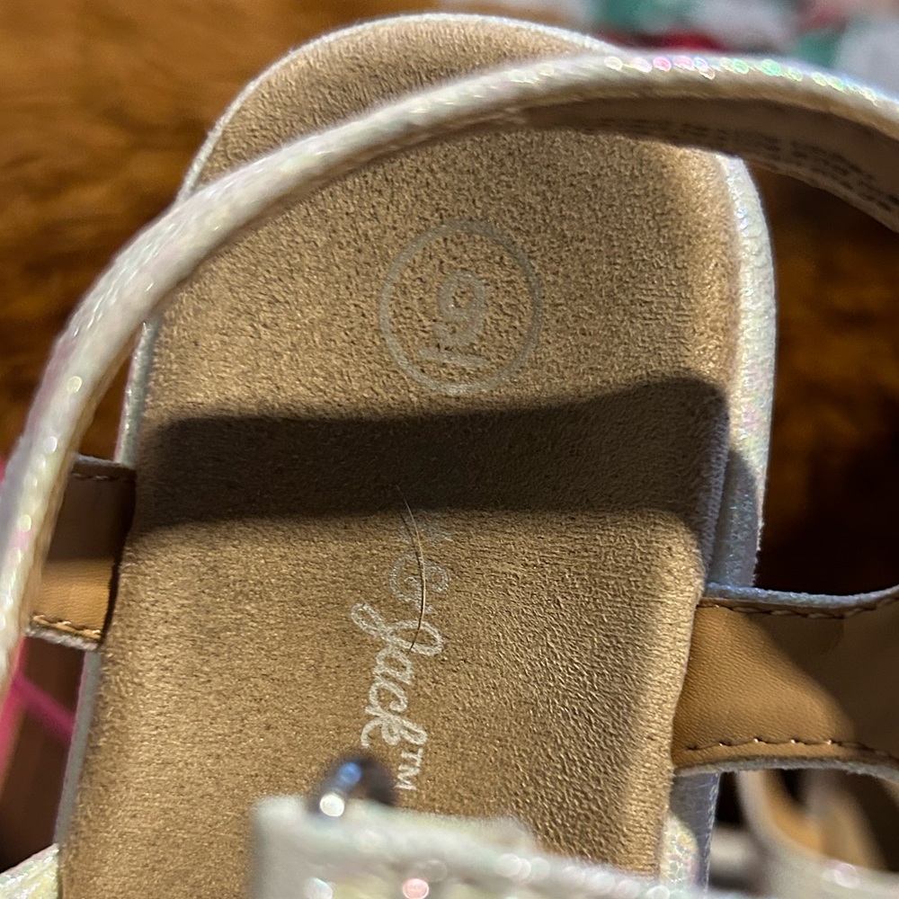 White girls toddler Sandles (little sparkle )